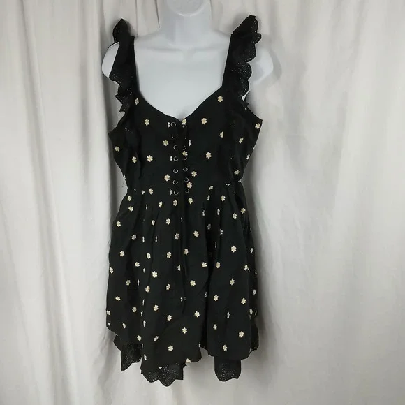 Betsey Johnson | Dresses | Betsey Johnson Dress Womens 6 Black Floral Daisy Eyelet Ruffle Mini Sleeveless | Poshmark Betsey Johnson | Dresses | Betsey Johnson Dress Womens 6 Black Floral Daisy Eyelet Ruffle Mini Sleeveless | Poshmark